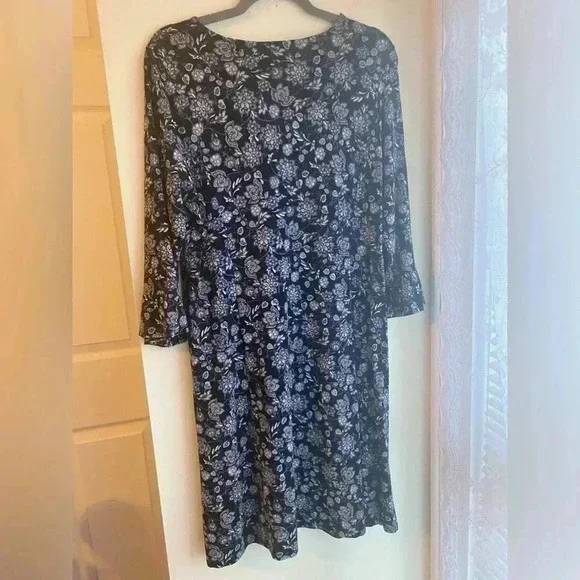 J. Jill Women Dress Medium Jersey Knit Stretch Floral Blue 3/4 Bell Sleeve EUC - Picture 9 of 9